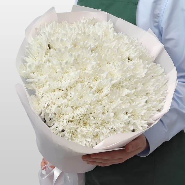 Букет из Белых Кустовых Хризантем 25 шт «Звездная Россыпь»