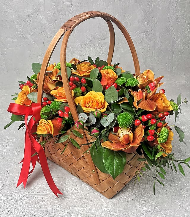 Корзина из Орхидеи и Розы "Пламенная любовь"