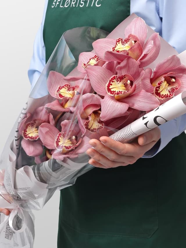 Букет из ветки Розовой Орхидеи «Восточная Загадка» Букет из ветки Розовой Орхидеи «Восточная Загадка»