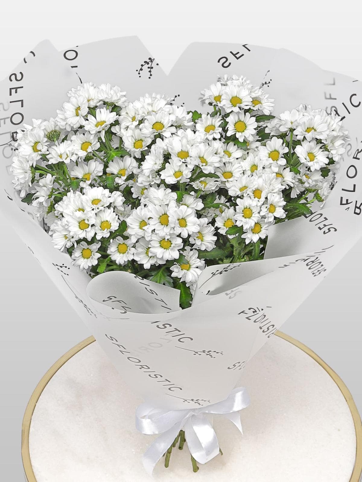 Букет из Белых Хризантем Сантини 9 шт «Верное Сердце»