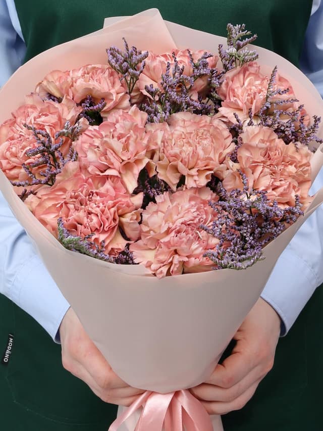 Букет из Гвоздик и Лимониума «Маленькое счастье» Букет из Гвоздик и Лимониума «Маленькое счастье»