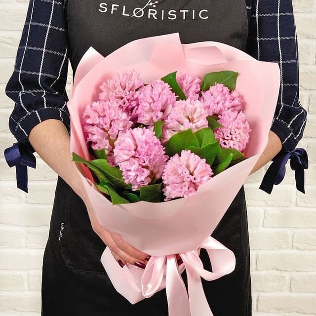 Букет из Розового Гиацинта «Цветок Дождя» Букет из Розового Гиацинта «Цветок Дождя»