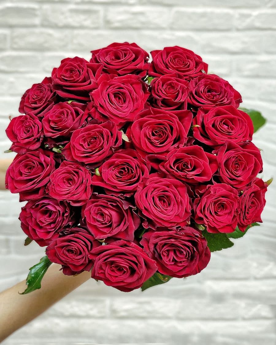 Букет из красных Роз 60 см «Дыхание сада»