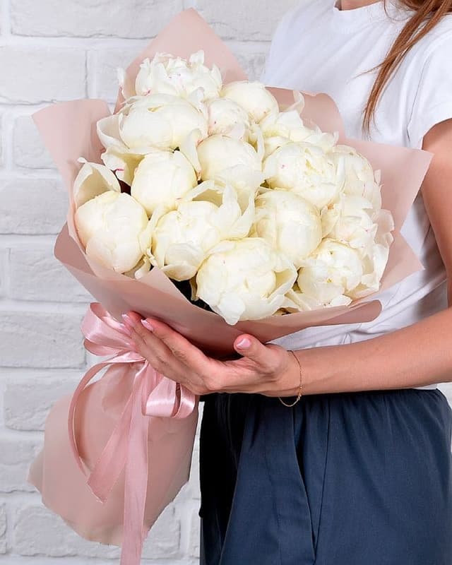 Букет из белых Пионов «Белый ангел» 15шт. Букет из белых Пионов «Белый ангел» 15шт.