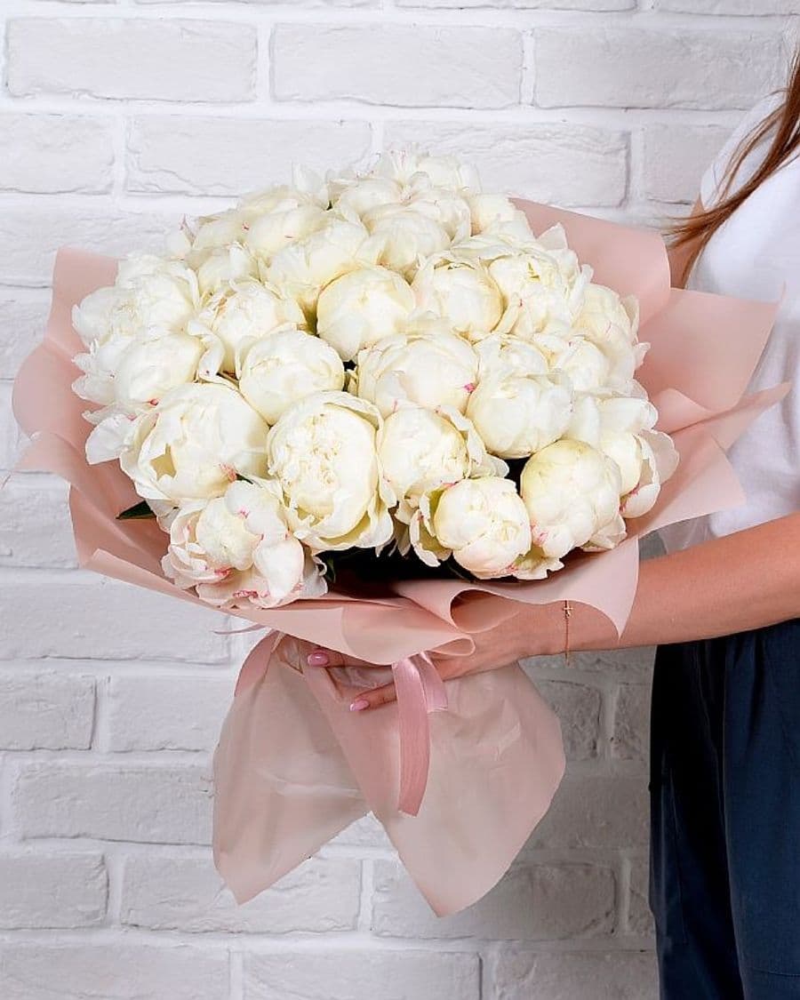 Букет из белых Пионов «Белый ангел» 25шт.