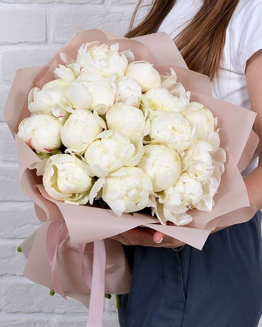 Букет из белых Пионов «Белый ангел» 17шт.