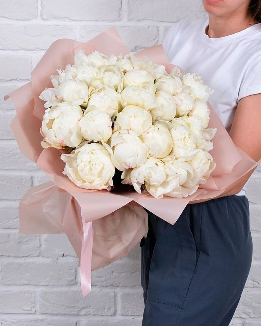 Букет из белых Пионов «Белый ангел» 23шт.