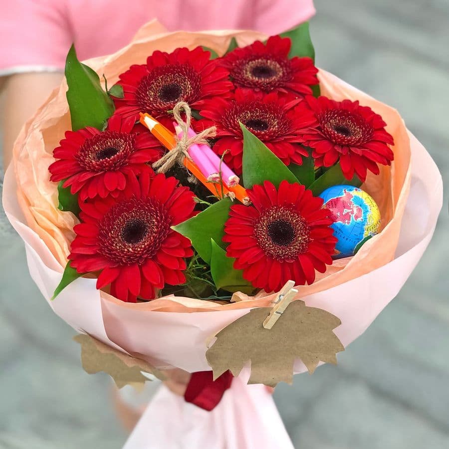 Букет из красных Гермини «Кругосветное путешествие»