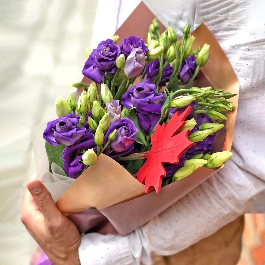 Букет из сиреневой Эустомы «Первому учителю»