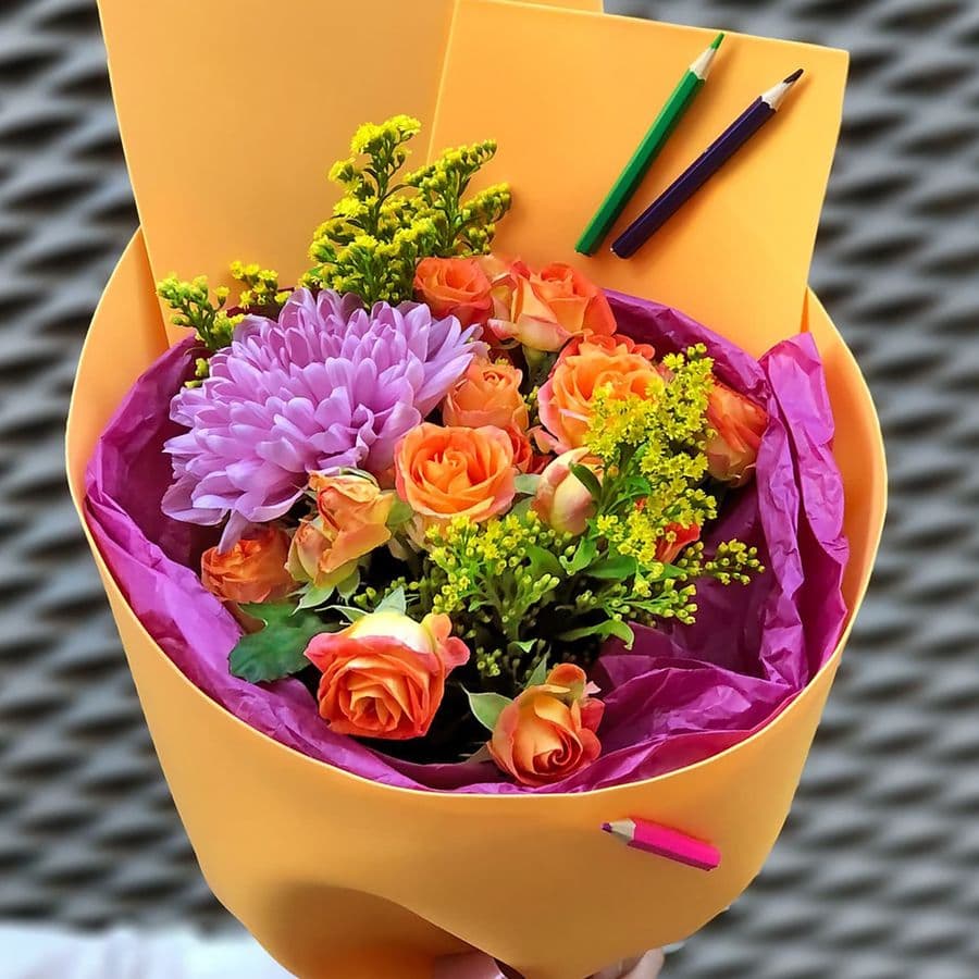 Букет из Хризантемы, Солидаго и Кустовой Розы «Грамматика»