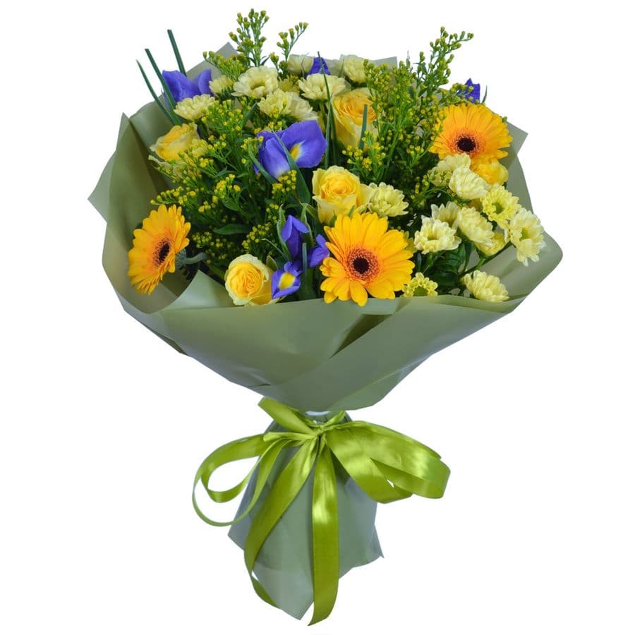 Букет из Гермини, Хризантем Сантини и Ирисов «Запах полей»