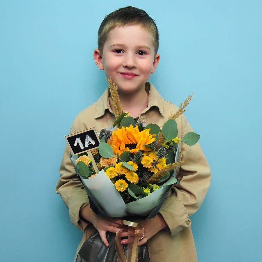 Букет из Подсолнуха и Хризантем «Как я провел лето»