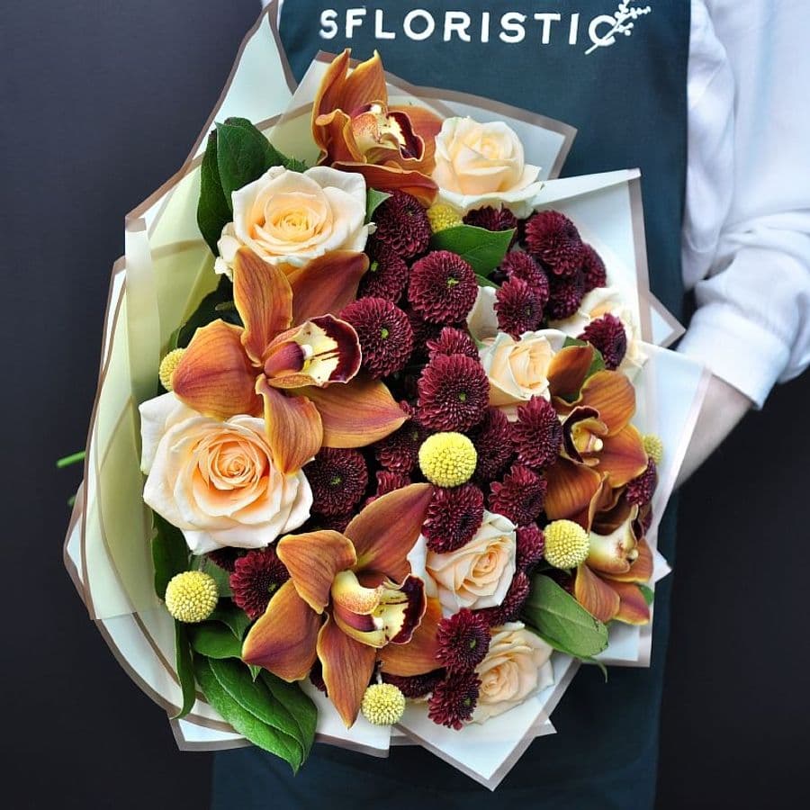 Букет из Орхидей, Роз и Хризантем Сантини «Деловой стиль»