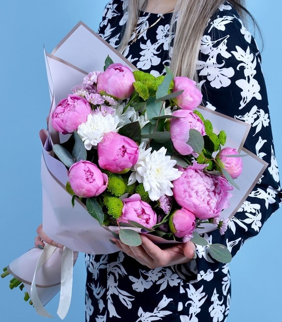 Букет из Пионов и Хризантем «Внимание»