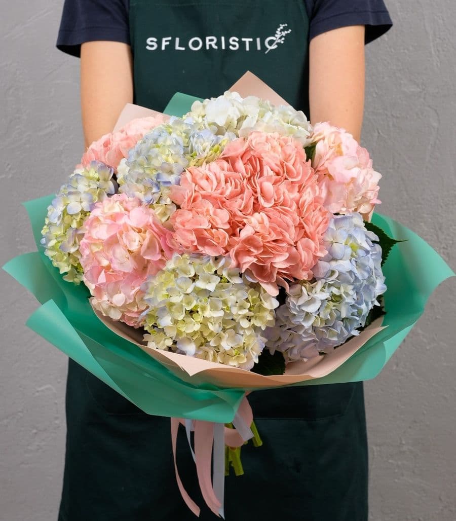 Букет из Гортензий «Триколор»