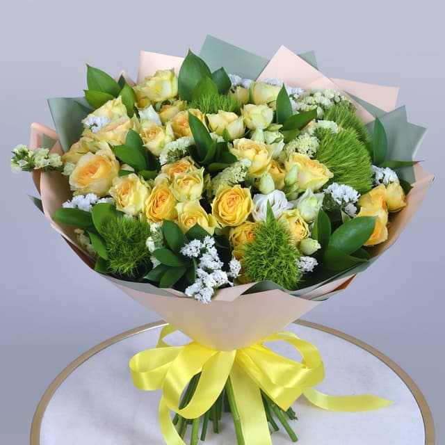 Букет из Зеленой Гвоздики и персиковых Роз «Нежный персик» Букет из Зеленой Гвоздики и персиковых Роз «Нежный персик»