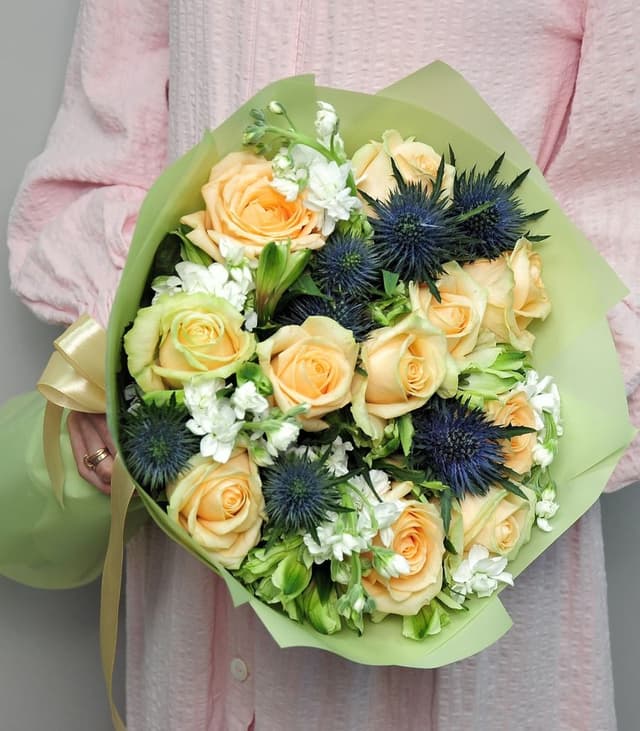 Букет из Роз, Маттиолы и Альстромерий «Прекрасный день» Букет из Роз, Маттиолы и Альстромерий «Прекрасный день»