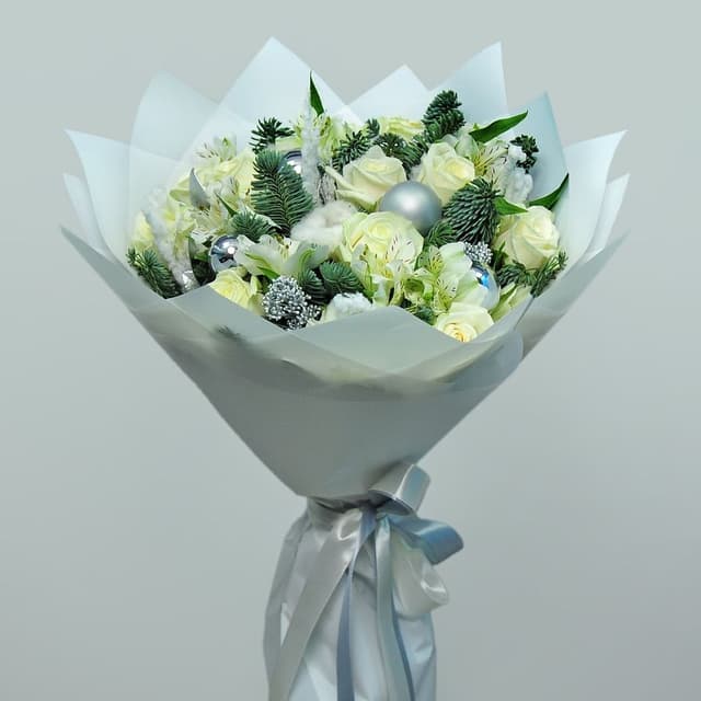 Букет Новогодний из Розы, Альстромерии и Хлопка «Зимнее утро» Букет Новогодний из Розы, Альстромерии и Хлопка «Зимнее утро»