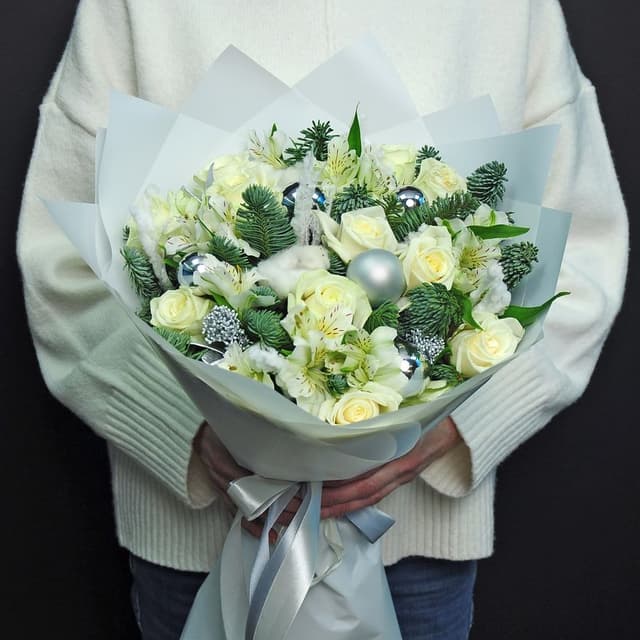 Букет Новогодний из Розы, Альстромерии и Хлопка «Зимнее утро» Букет Новогодний из Розы, Альстромерии и Хлопка «Зимнее утро»