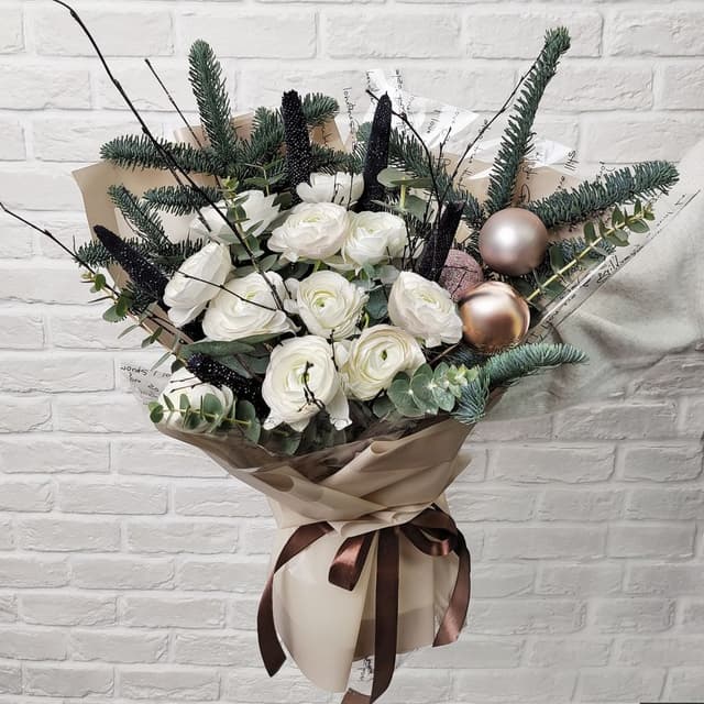 Букет Новогодний из Ранункулюса "Гейзер" Букет Новогодний из Ранункулюса "Гейзер"