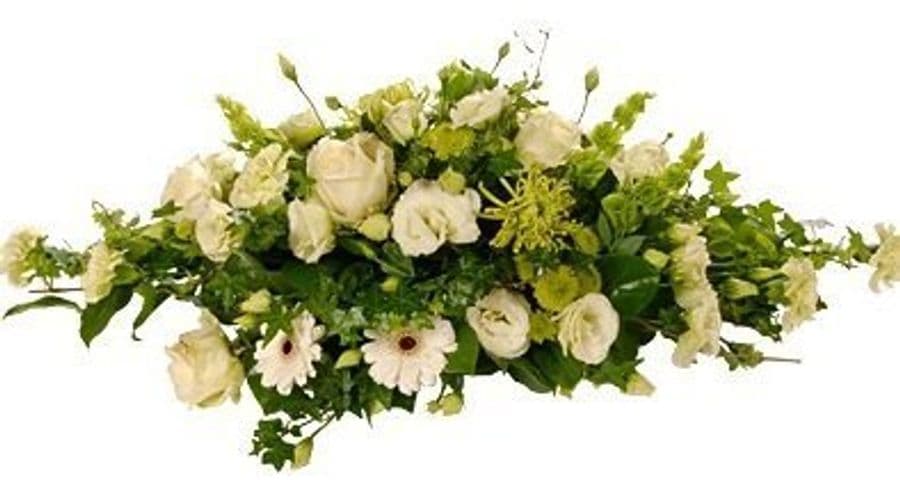 Настольная композиция из Роз, Гвоздики и Гербер «Чистота любви»