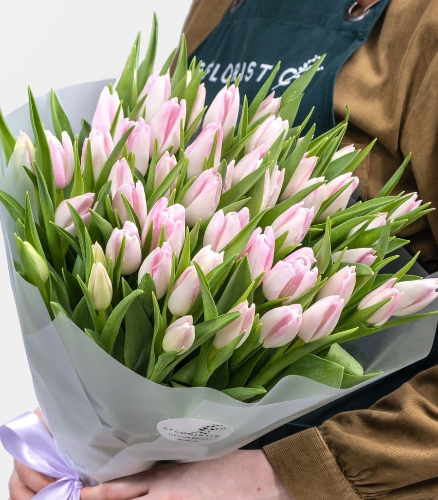 Букет из нежно-розовых Тюльпанов 51 шт «Подснежники»