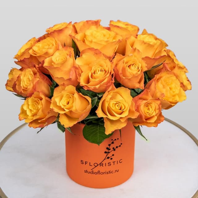 Композиция из оранжевых Роз Кения 25 шт в шляпной коробке «Сладкая хурма» Композиция из оранжевых Роз Кения 25 шт в шляпной коробке «Сладкая хурма»