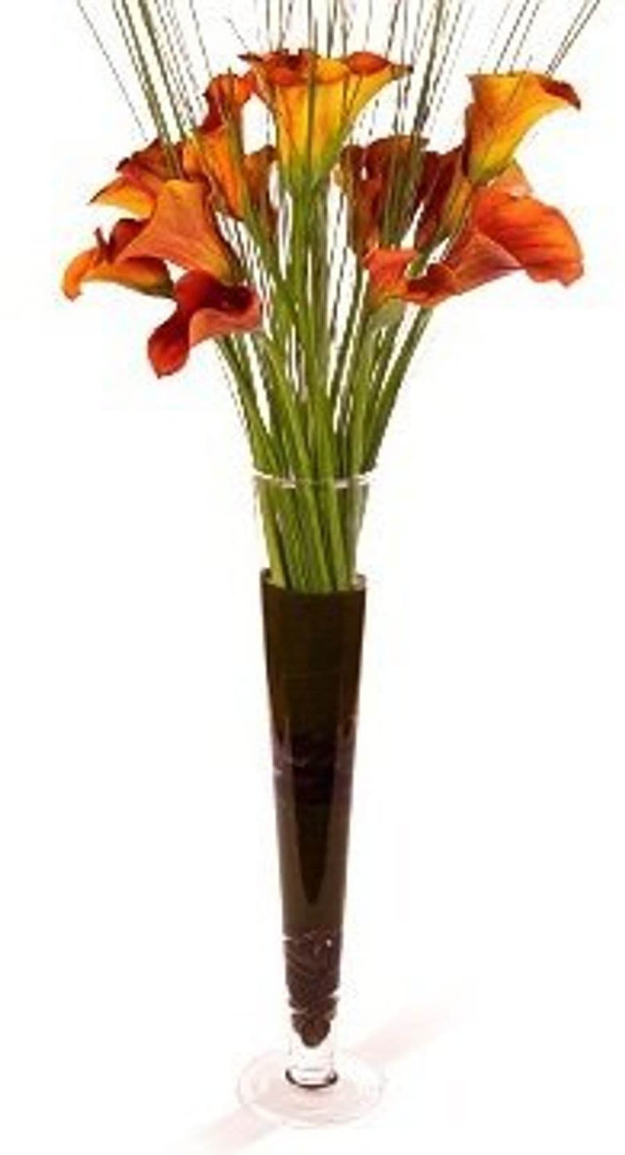 Композиция из Калл «Объятие тепла» в высокой вазе