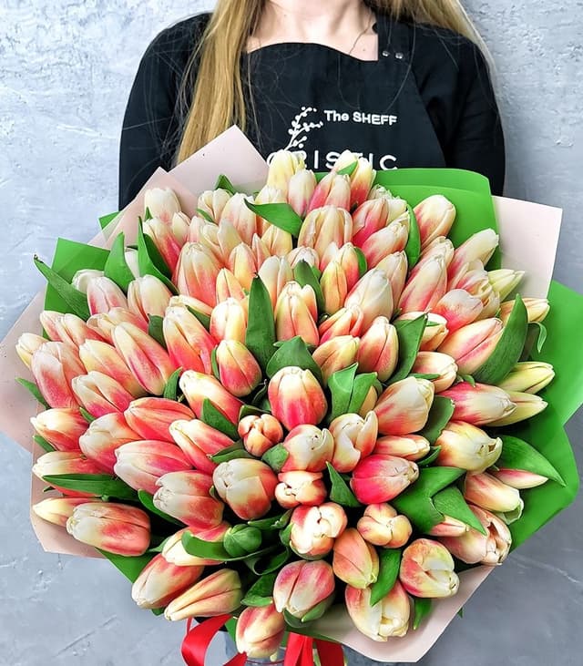 Букет Тюльпанов 75 шт «Мечтательной» Букет Тюльпанов 75 шт «Мечтательной»