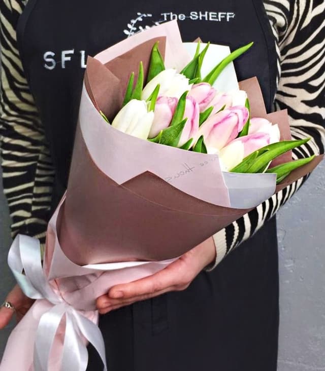 Букет из Тюльпанов 15 шт «Искренней» Букет из Тюльпанов 15 шт «Искренней»