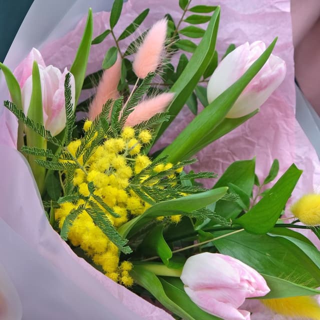 Букет из Тюльпана и Лагуруса «Зажигательной» Букет из Тюльпана и Лагуруса «Зажигательной»