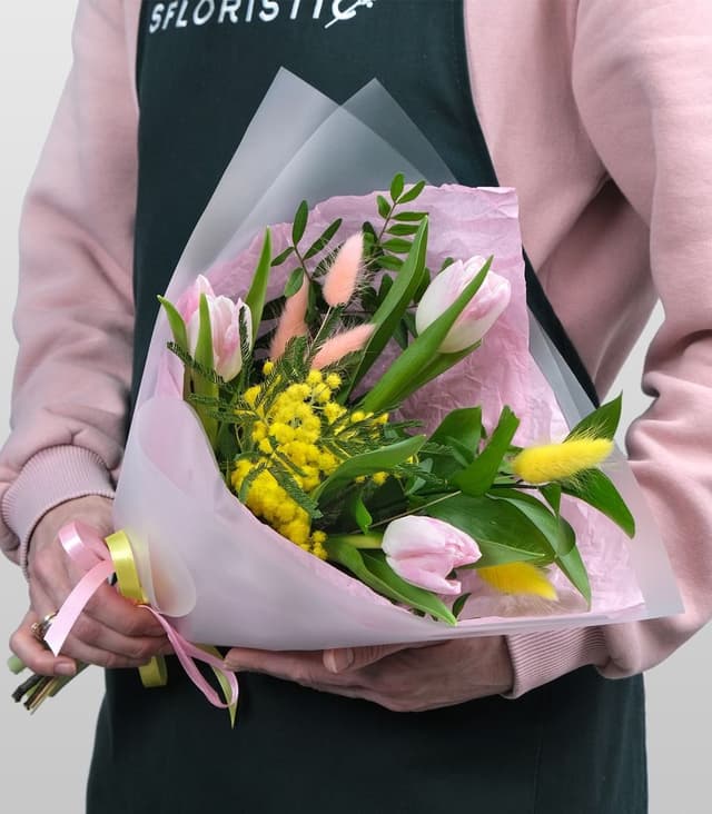 Букет из Тюльпана и Лагуруса «Зажигательной» Букет из Тюльпана и Лагуруса «Зажигательной»