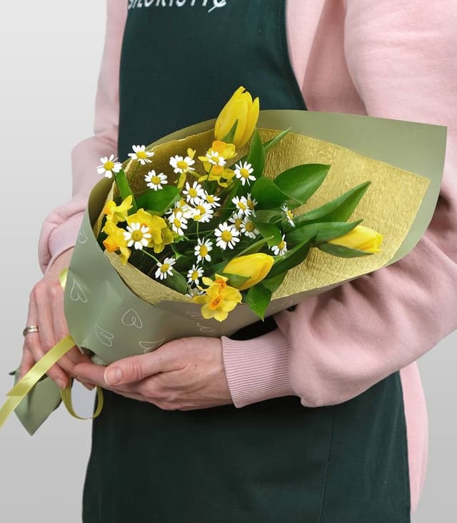 Букет из Тюльпанов и Нарциссов «Доброй» Букет из Тюльпанов и Нарциссов «Доброй»