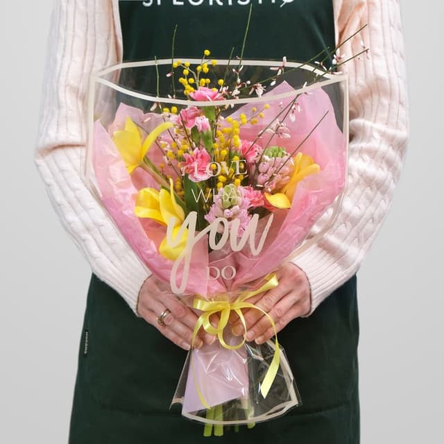 Букет из Тюльпана, Гвоздики и Мимозы «Золотой дождь» Букет из Тюльпана, Гвоздики и Мимозы «Золотой дождь»