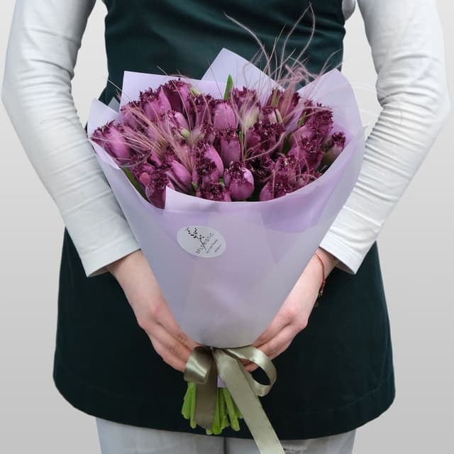 Букет из Тюльпанов 35 шт и Стифы «Преданная любовь» Букет из Тюльпанов 35 шт и Стифы «Преданная любовь»