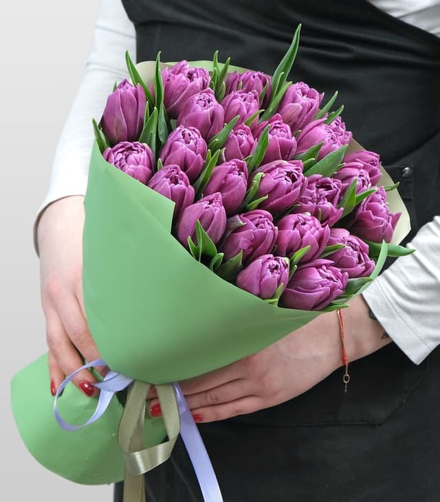 Букет из Тюльпанов 25 шт «Фиолетовая Любовь» Букет из Тюльпанов 25 шт «Фиолетовая Любовь»