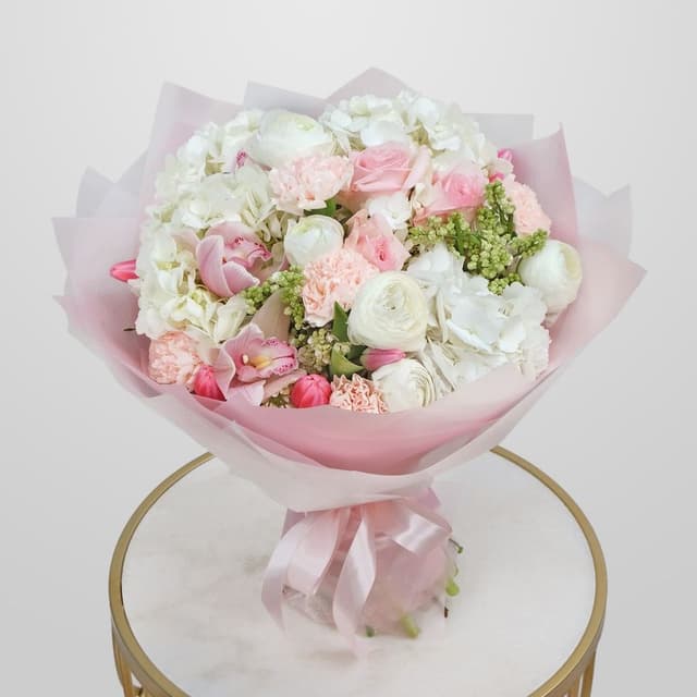 Букет из Гортензии, Гвоздики, Орхидеи «Белоснежный зефир» Букет из Гортензии, Гвоздики, Орхидеи «Белоснежный зефир»