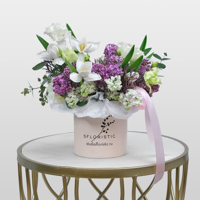 Букет из Сирени, Тюльпана и Лизиантуса «Белые Облака» Букет из Сирени, Тюльпана и Лизиантуса «Белые Облака»