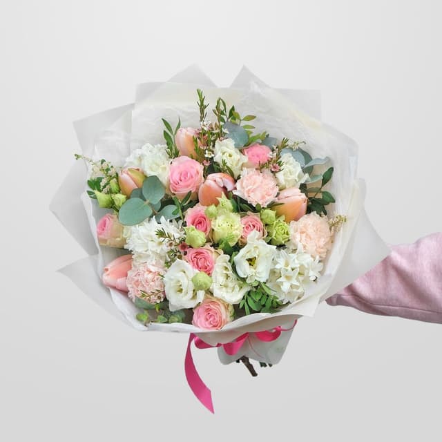 Букет из Роз, Гиацинтов и Лизиантуса «Любовная симфония» Букет из Роз, Гиацинтов и Лизиантуса «Любовная симфония»