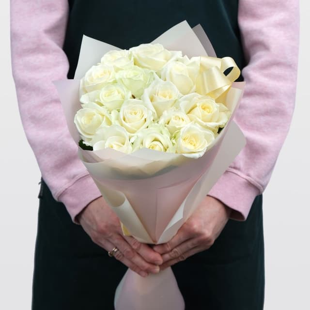 Букет из белых Роз 60 см «Воздушное облачко» Букет из белых Роз 60 см «Воздушное облачко»