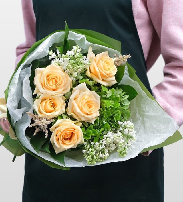 Букет из Роз, Гортензии и Сирени «Деметра» Букет из Роз, Гортензии и Сирени «Деметра»