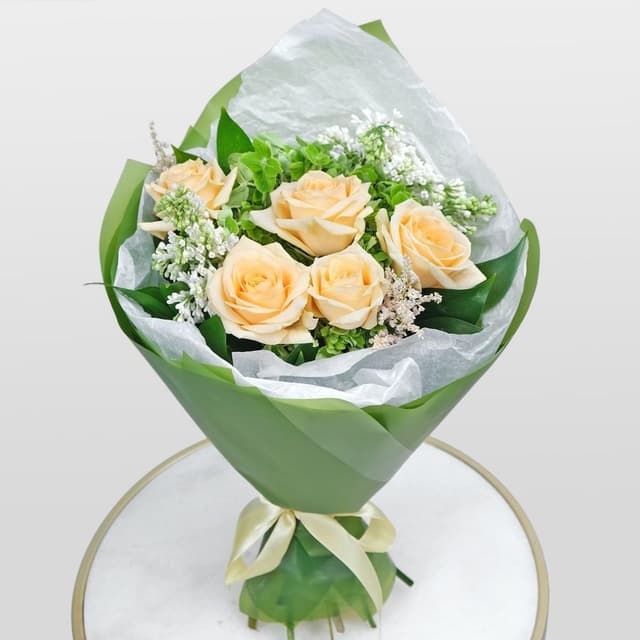 Букет из Роз, Гортензии и Сирени «Деметра» Букет из Роз, Гортензии и Сирени «Деметра»