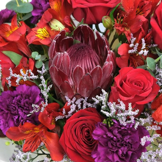 Букет из Роз, Гвоздик и Альстромерии «Эмма» Букет из Роз, Гвоздик и Альстромерии «Эмма»