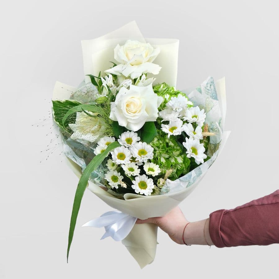 Букет из Роз, Гортензии и Альстромерии «Аврелия»