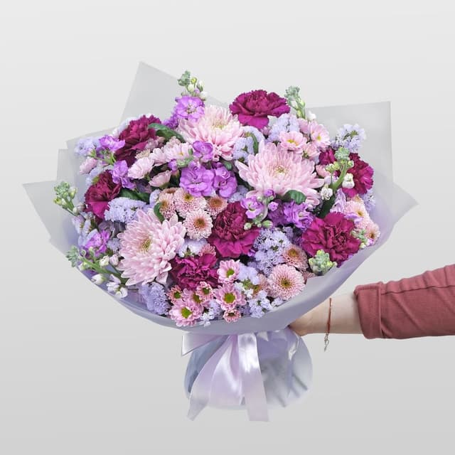 Букет из Гвоздик и Хризантем «Любовный всплеск» Букет из Гвоздик и Хризантем «Любовный всплеск»