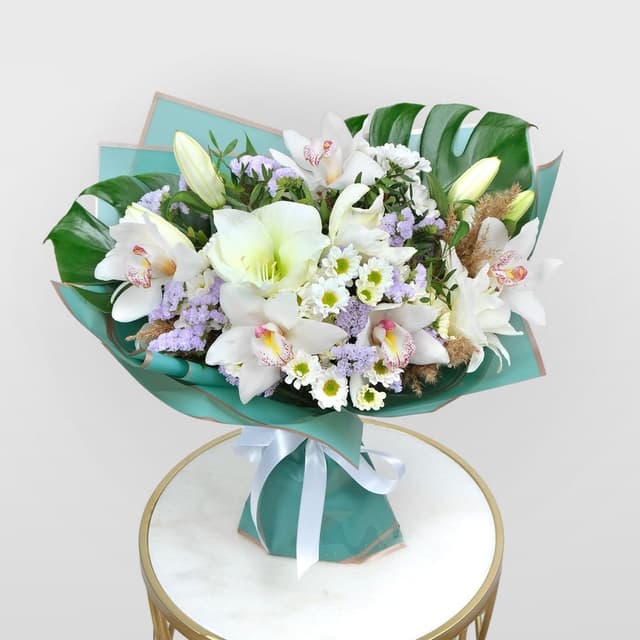 Букет из Тюльпанов и Орхидей «Чудный сад» Букет из Тюльпанов и Орхидей «Чудный сад»