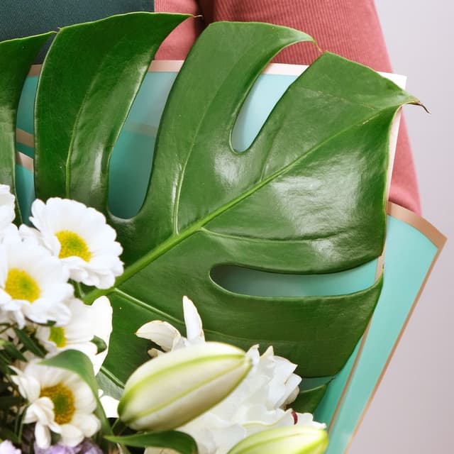 Букет из Тюльпанов и Орхидей «Чудный сад» Букет из Тюльпанов и Орхидей «Чудный сад»