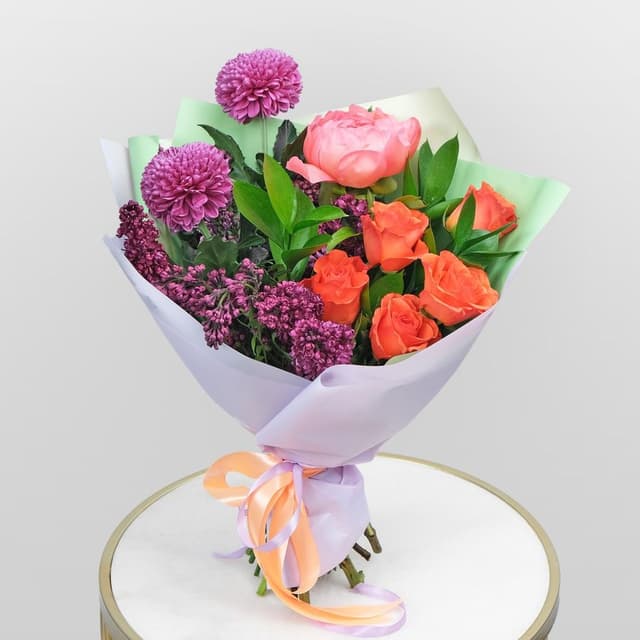 Букет из Роз, Пиона и Сирени «Три реки» Букет из Роз, Пиона и Сирени «Три реки»