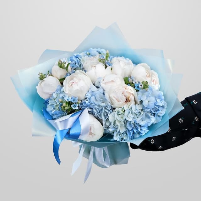Букет из Пиона и Гортензии «Океан Любви» Букет из Пиона и Гортензии «Океан Любви»