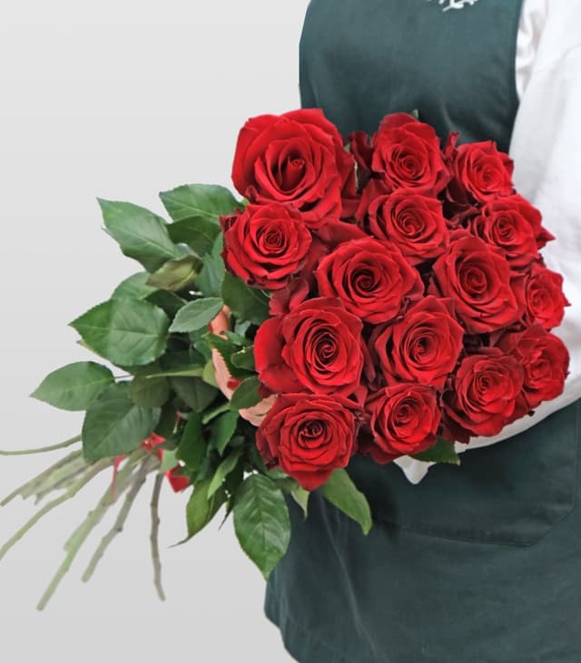 Букет из красных Роз 15 шт 100 см «Идеальная любовь» Букет из красных Роз 15 шт 100 см «Идеальная любовь»